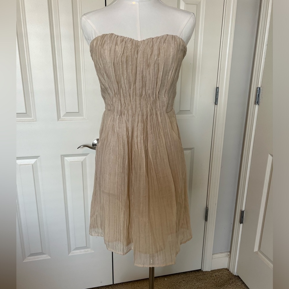 Cream/Tan short sweetheart strapless dress